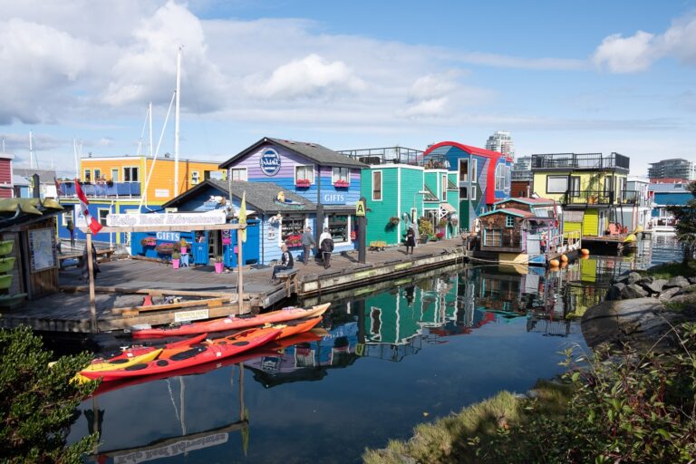 Woonboten bij Fisherman's Wharf, Victoria